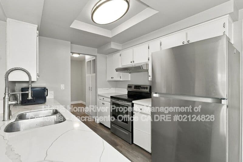 Carmichael House: 5805 Cada Circle