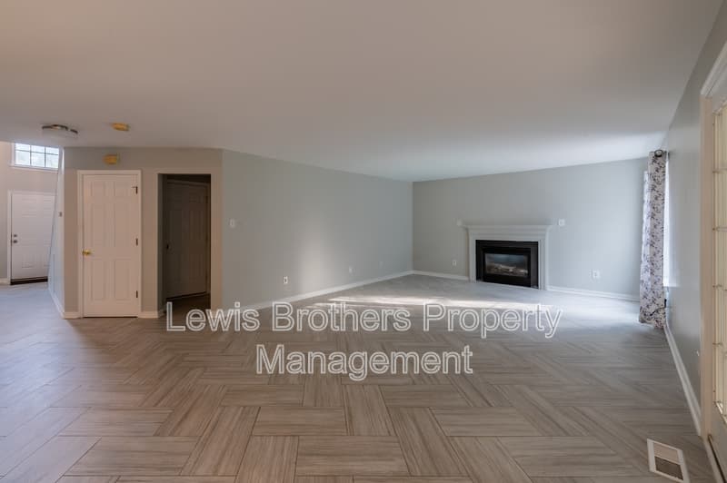 Richmond House: 3209 Purvis Road