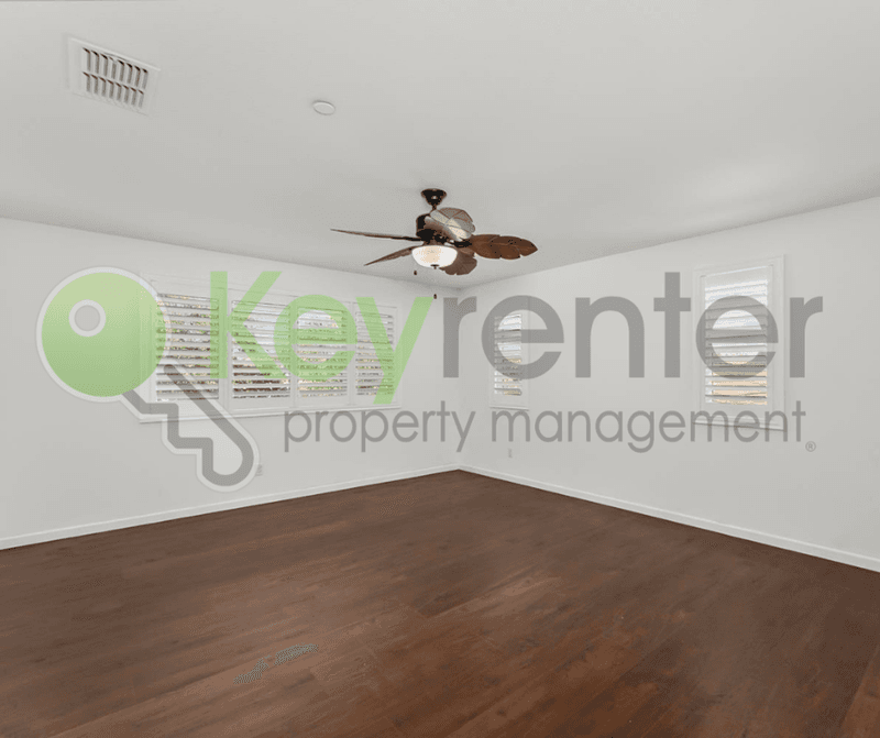 Lincoln House: 1552 Flora Way
