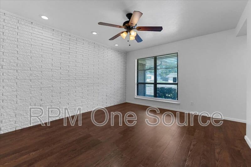 Richardson House: 817 Warren Way
