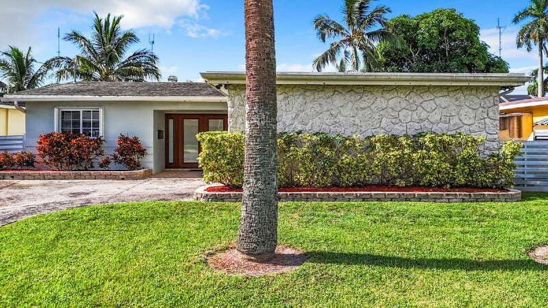 Miramar House: 6512 Arbor Drive