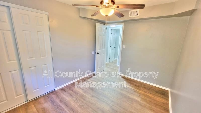 Jacksonville House: 3319 Hunt St