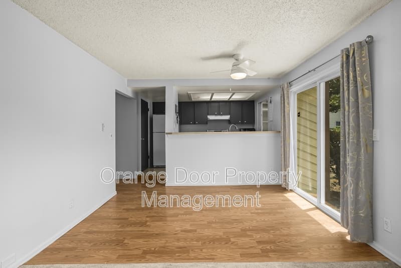 Kent Condo: 23601 112th Avenue SoutheastA102