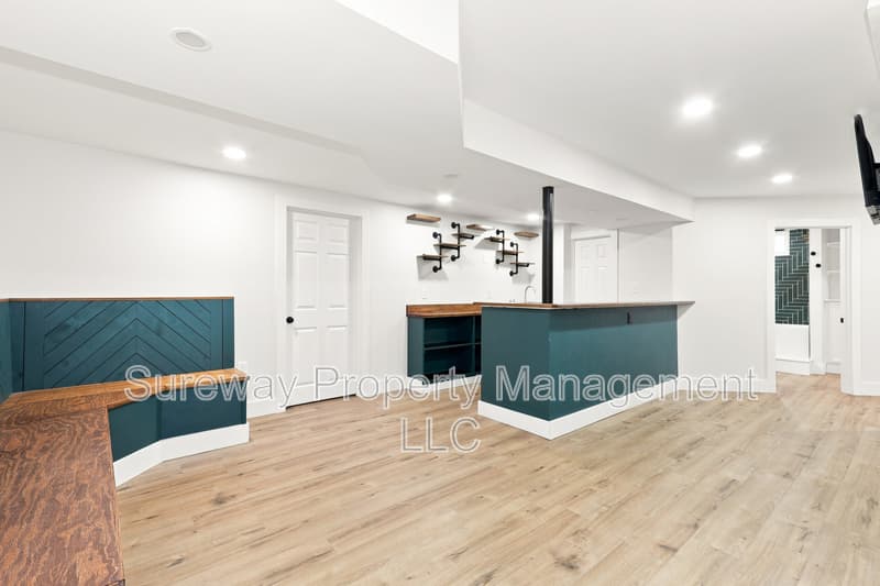 Pemberton House: 13 Grist Mill Ct
