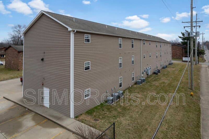 Cape Girardeau Condo: 3 Village Drive - 303