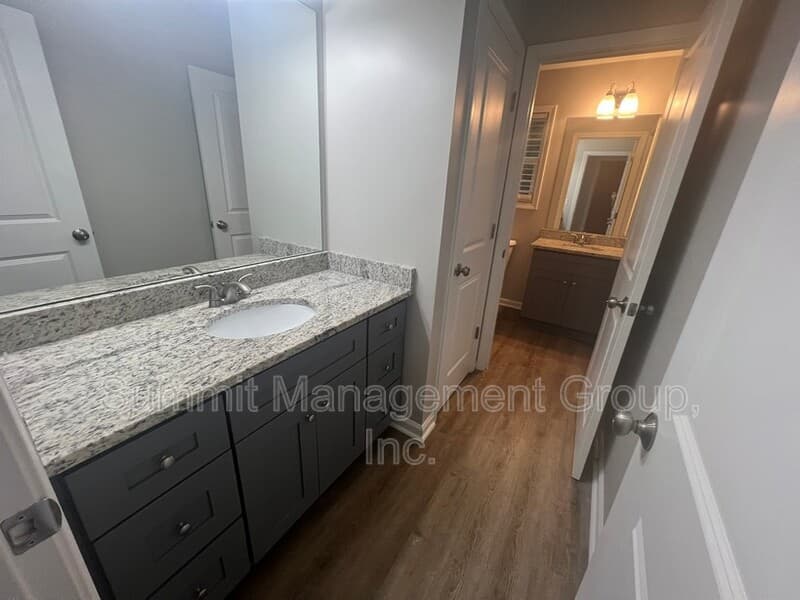 Madison Condo: Bostwick Hwy - 1563