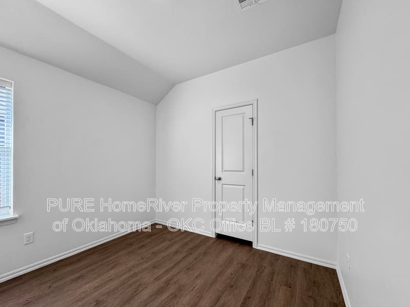 Oklahoma City Condo: 11421 University Dr