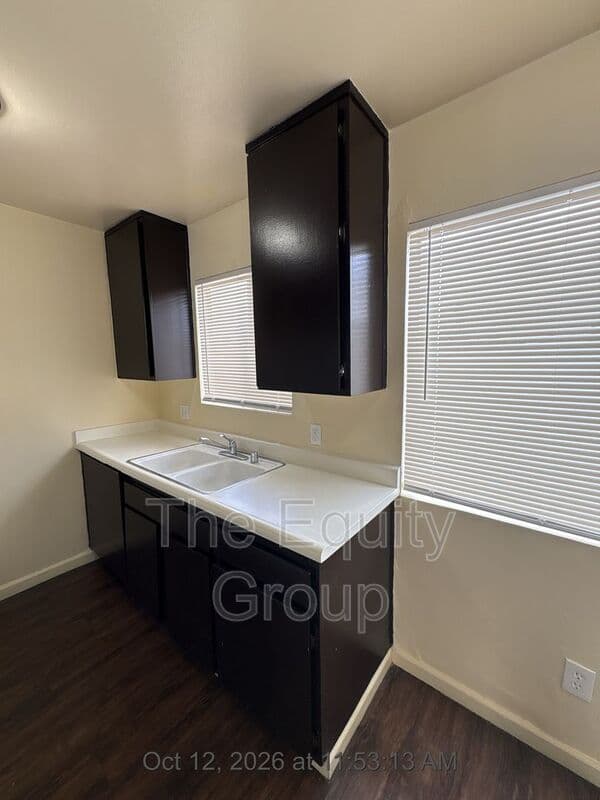 Visalia Condo: 615 S Demaree St