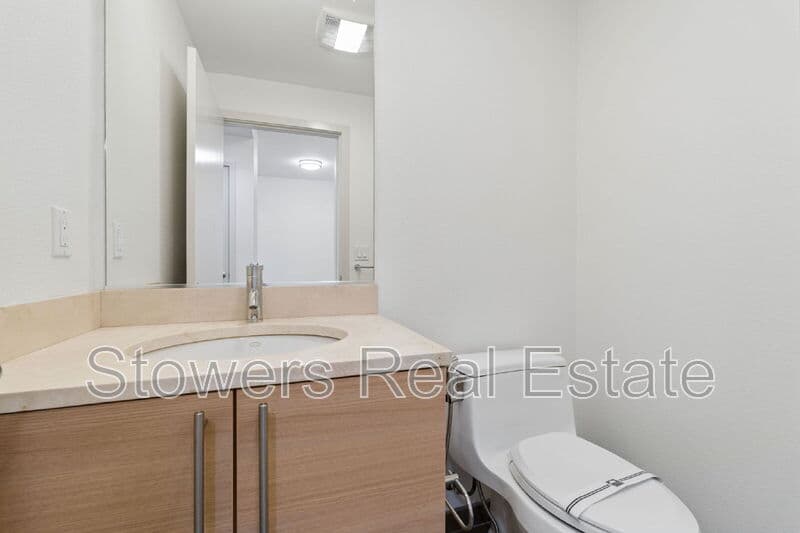 Walnut Creek Condo: 1655 N California Blvd