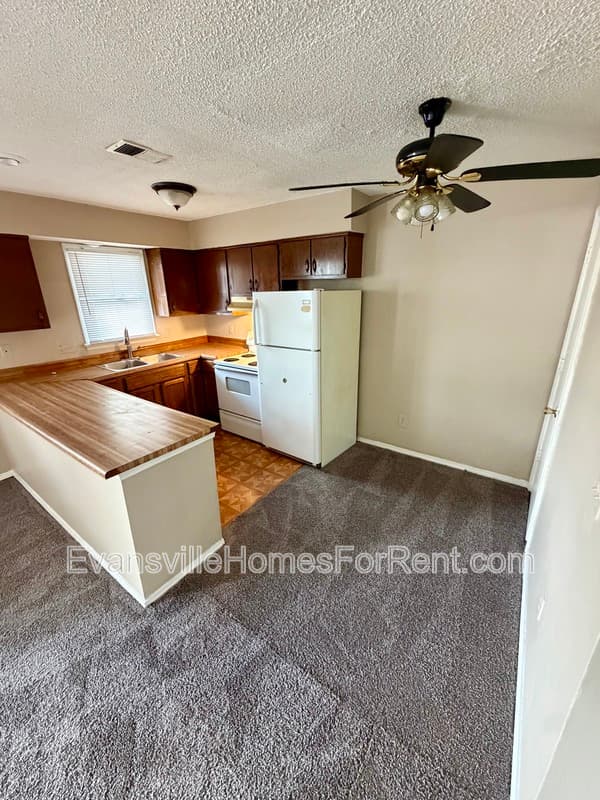 Evansville Condo: 1010 Mary Street - 7