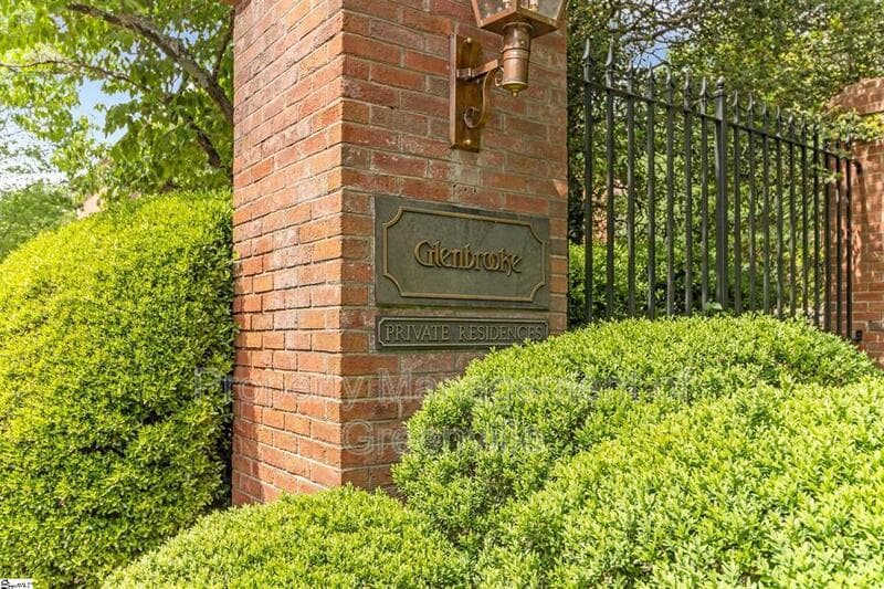 Greenville Townhome: 110 Kilkenny court