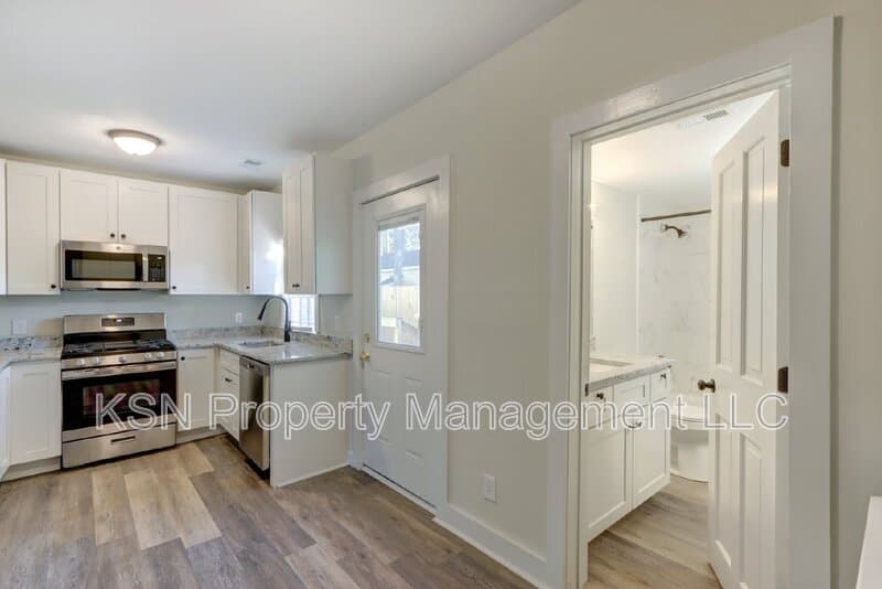 Savannah Condo: 543 East Harris Street
