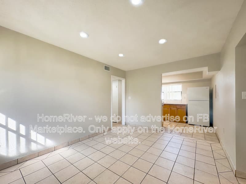 Leesburg House: 1316 Dora Dr