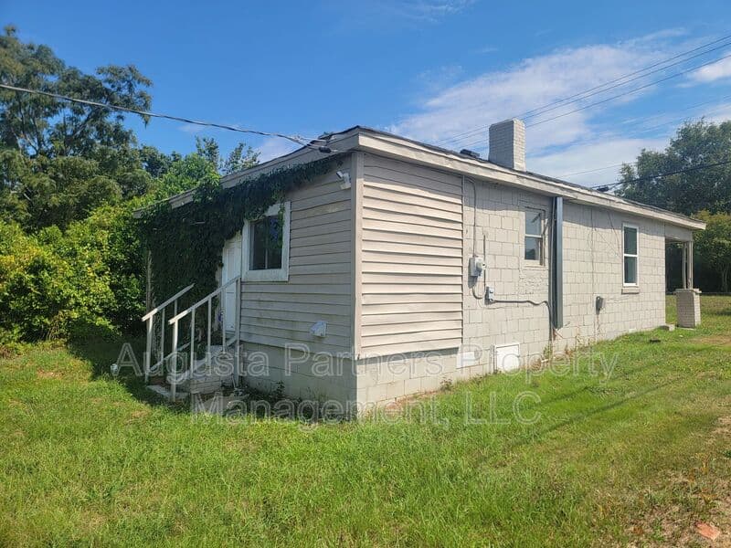 Augusta House: 2133 Grand Boulevard