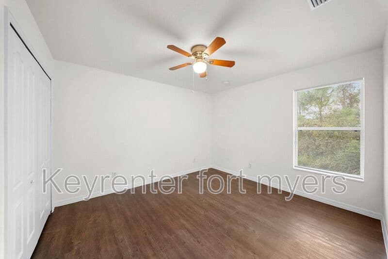 Lehigh Acres House: 2813 34th St W