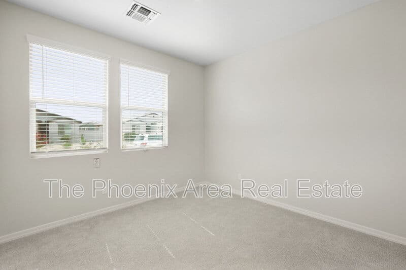 Maricopa House: 35786 W Santa Monica Ave