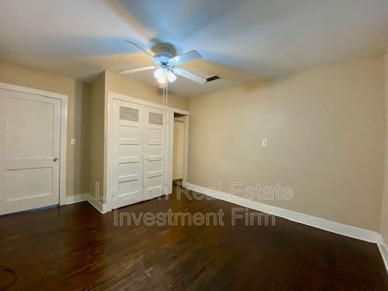 Shreveport House: 135 E Olive Street
