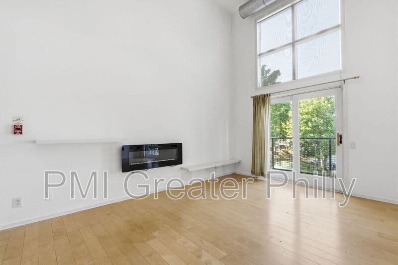 Philadelphia Condo: 182 Gay St