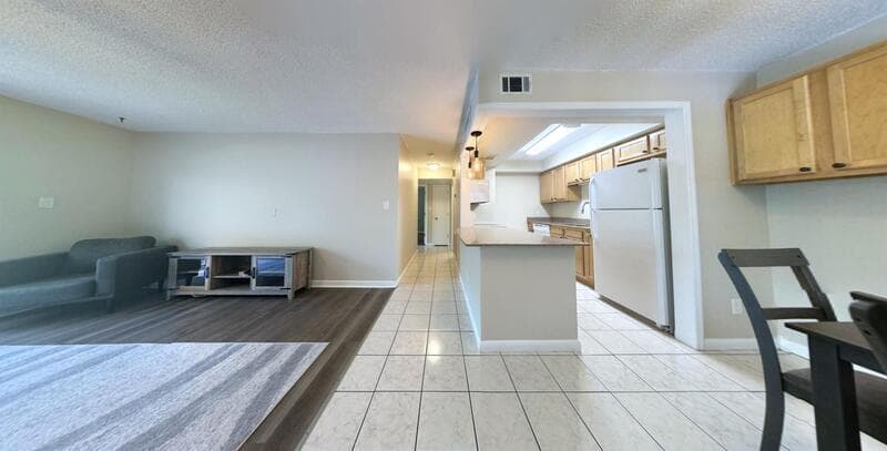Seminole Condo: 8300 Bardmoor Boulevard - 210