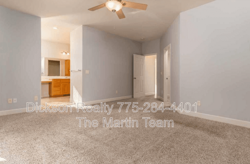Fernley House: 971 Iris Lane