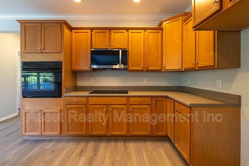 Knoxville House: 1217 Dreamview Lane