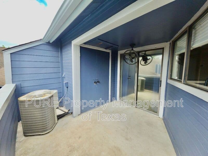 Austin Condo: 2500 Burleson Rd