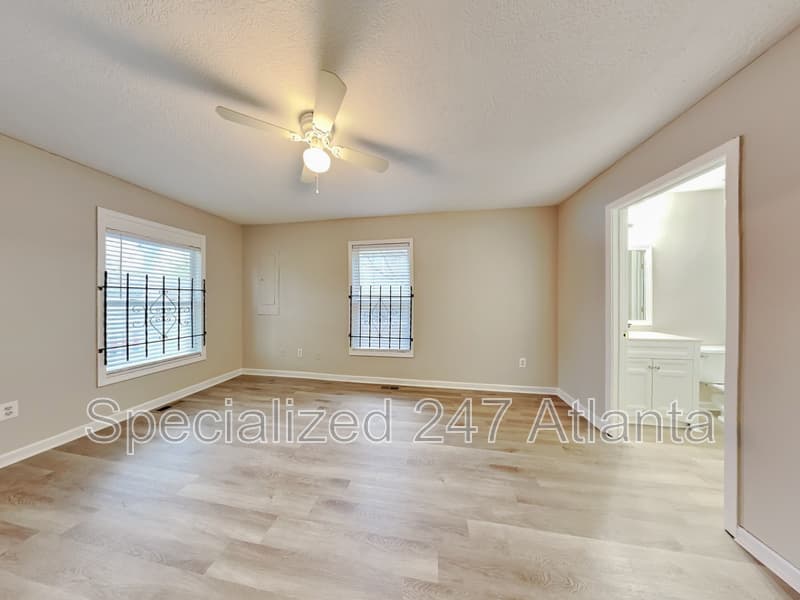 Atlanta House: 729 Cooper St SW
