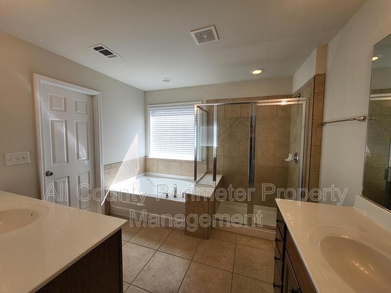Atlanta Townhome: 2428 Hadlow Lane