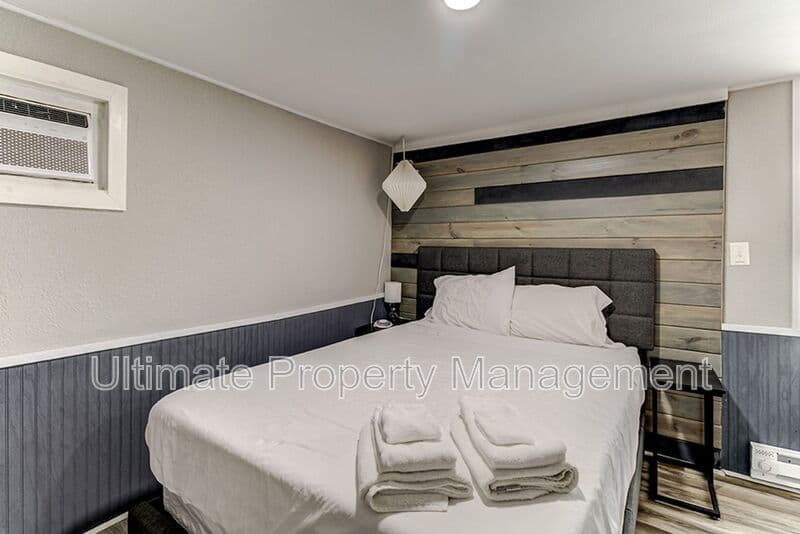 Wilmington House: 1307 S 3rd St