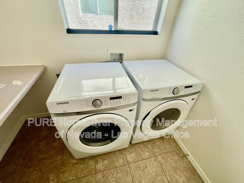 Las Vegas House: 4748 Hamburg St.