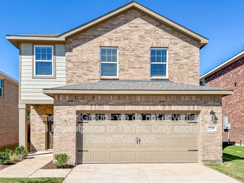 Melissa House: 2209 Burnwood St