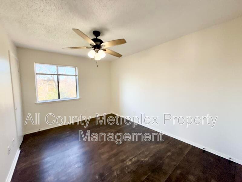 Garland House: 4001 N Garland Ave