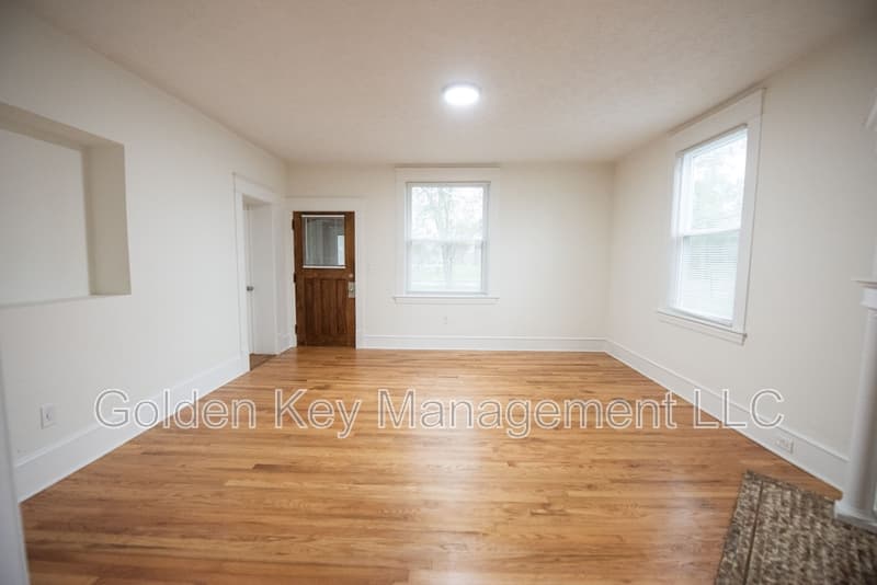 North Olmsted Condo: 5195 Dover Center Road - 1