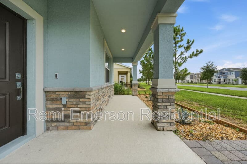 St. Cloud House: 6418 Limberpine Aly