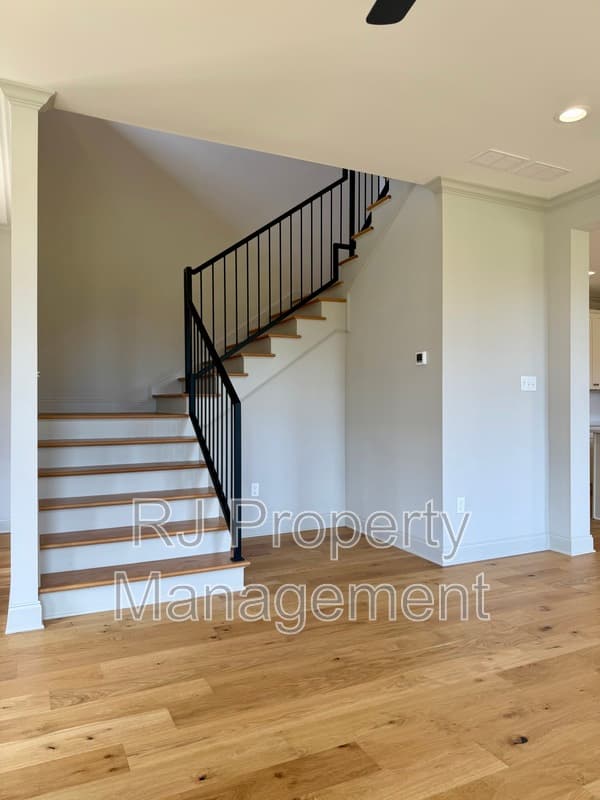 Collierville Townhome: 924 Aldwick Dr