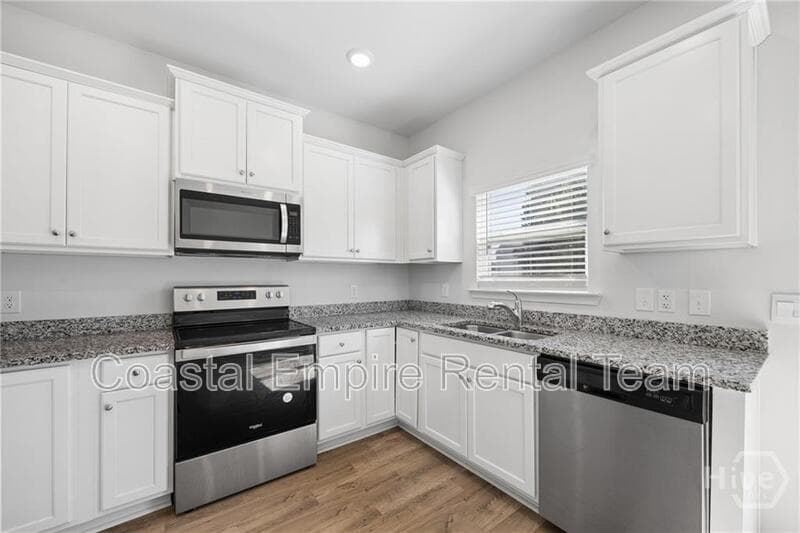 Richmond Hill House: 295 Coby Lane