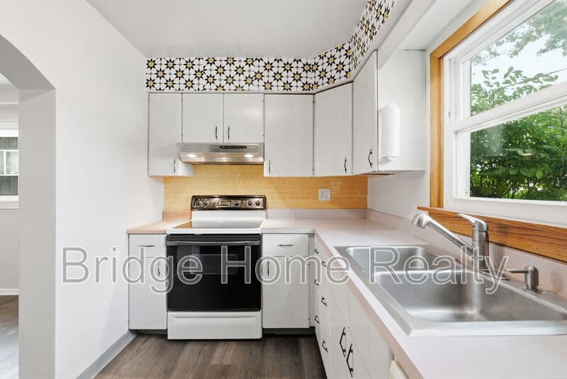 Mars House: 507 Cherry St