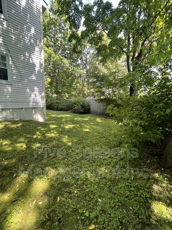 Burlington Condo: 85 Manhattan Drive - 2