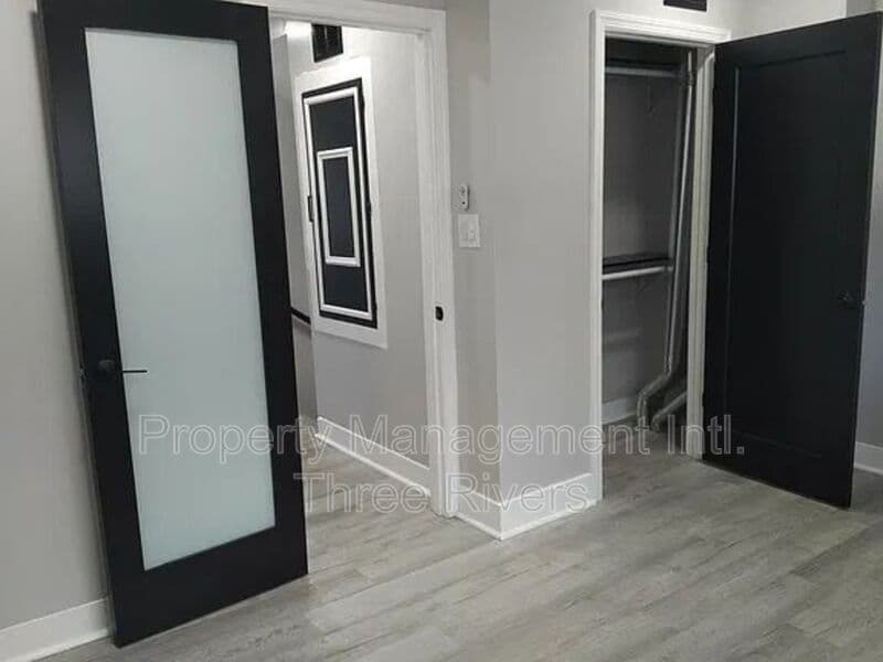 Braddock Condo: 122 Pattison Avenue
