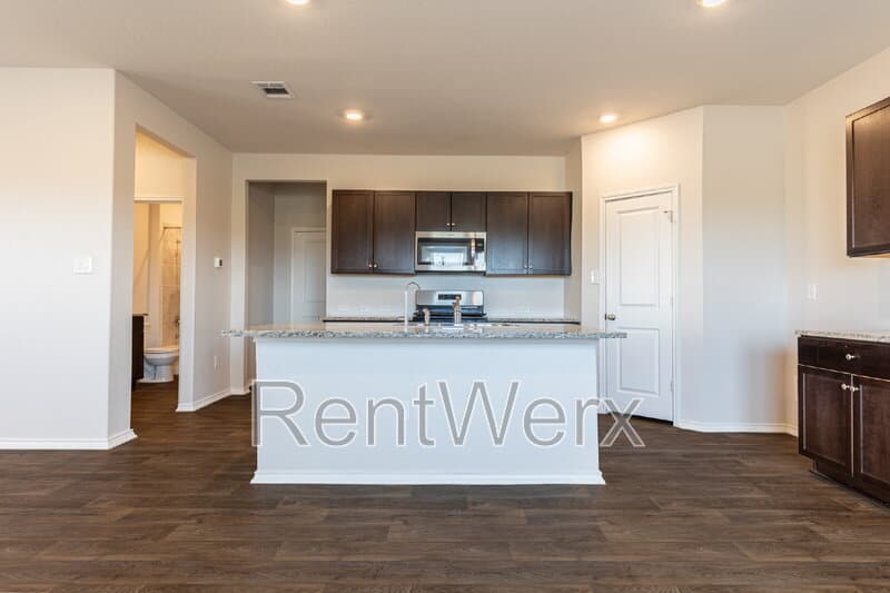 San Antonio House: 13804 Siltstone Loop