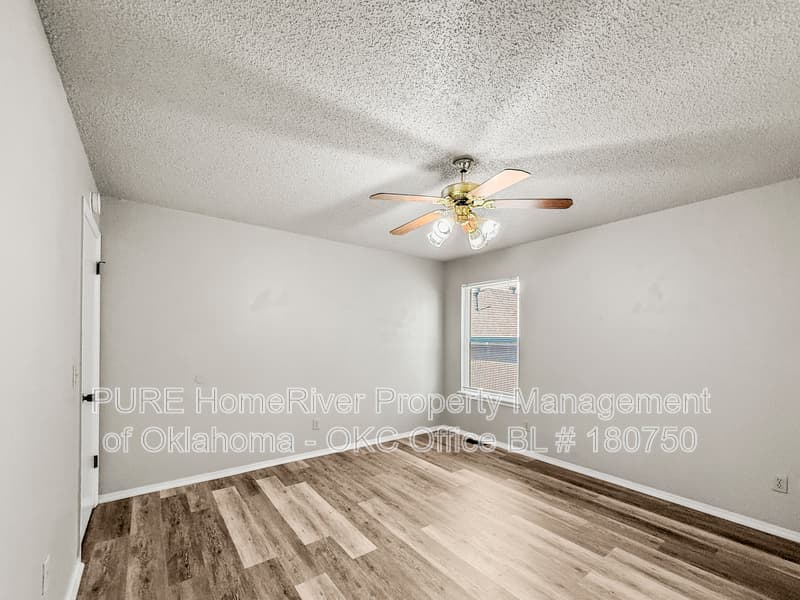 Oklahoma City Condo: 7206 Kings Manor Ct