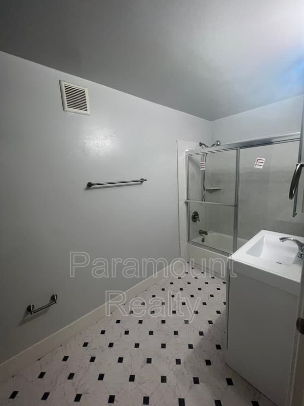 Richmond Condo: 171 22nd St.