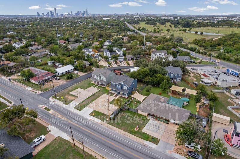 Austin Condo: 1802 Springdale Rd