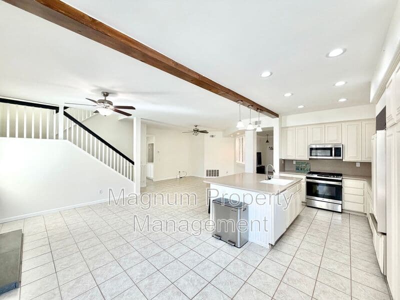 Murrieta House: 37168 Santa Rosa Glen Dr