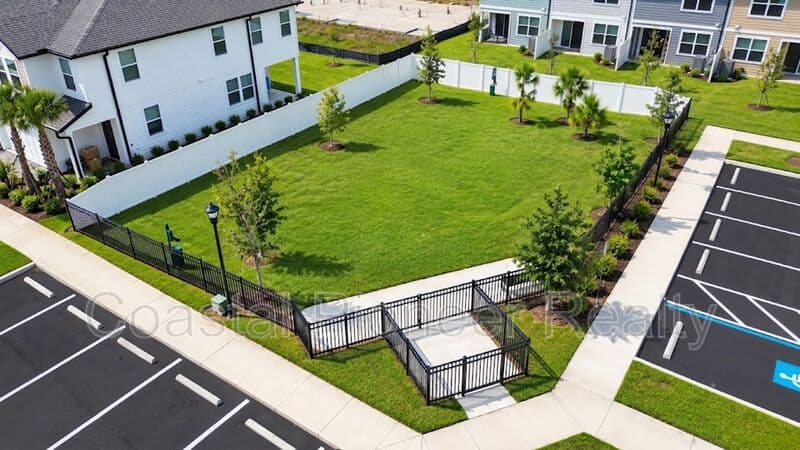 Tampa House: 7622 Deer Valley Cir