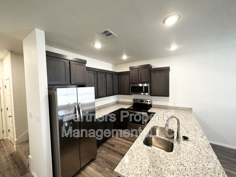Fayetteville Condo: 928 South Amarillo Avenue