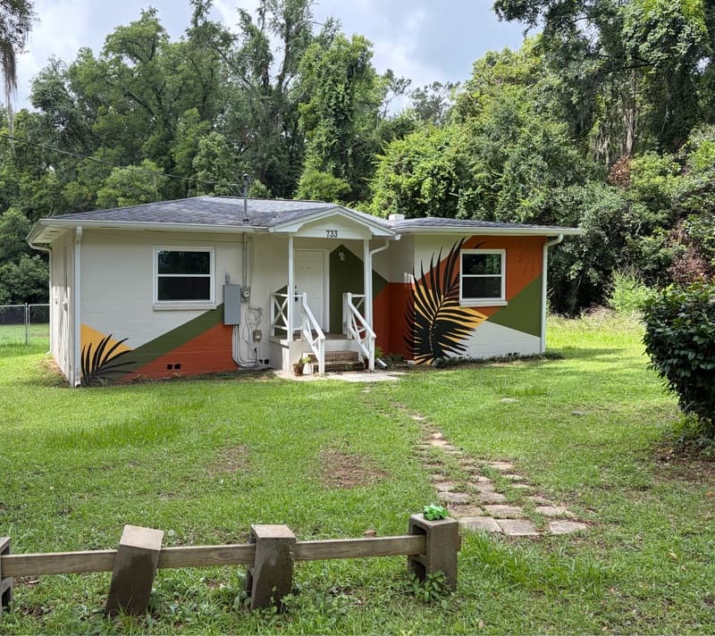 Tallahassee House: 733 Putnam Drive