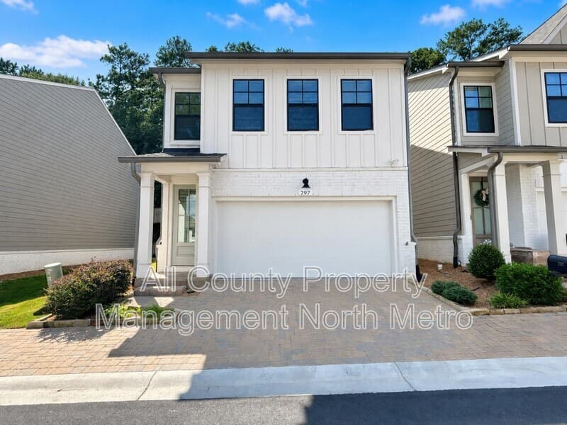 Woodstock House: 797 Stickley Oak Way