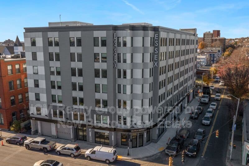 Lynn Condo: 585 Essex Street