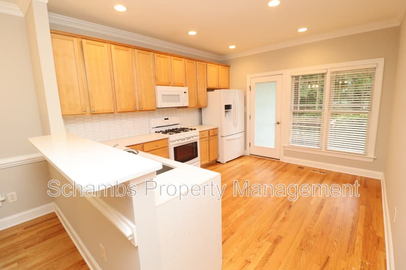 Apex House: 1003 Scotts Ridge Trl